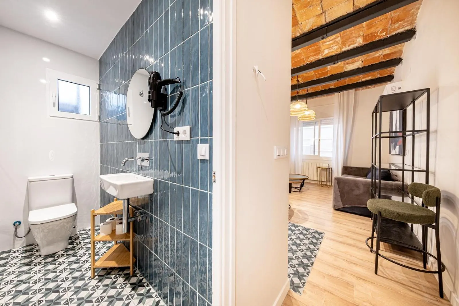 Apartment Bebarceloner Eixample Apartments- 4 Bedrooms