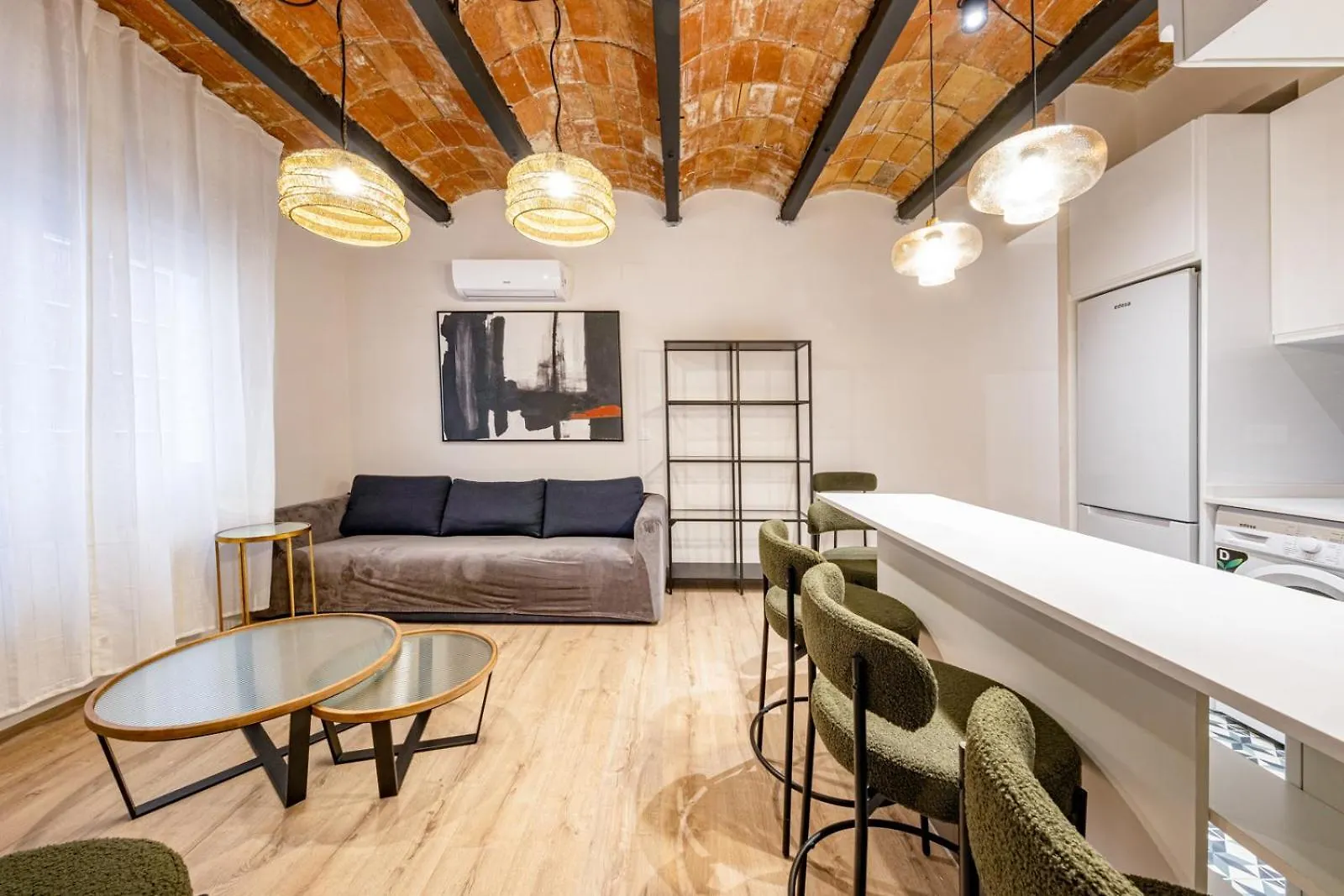 Bebarceloner Eixample Apartments- 4 Bedrooms 0*, Barcelona